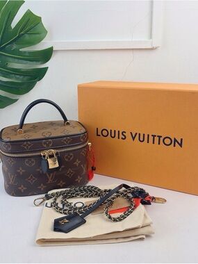 LOUIS VUITTON Bag New LV Bag VANITY CHAIN POUCH